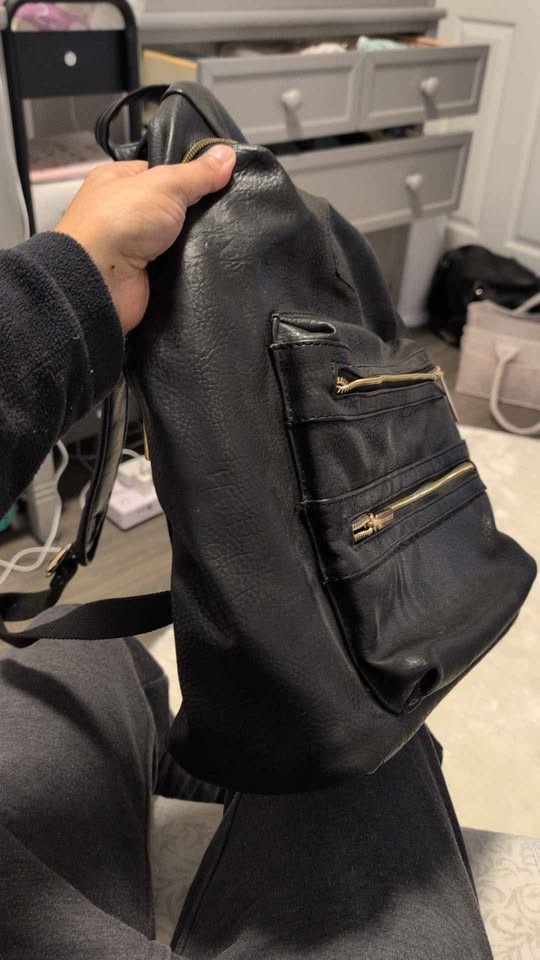 Selling leather diaper bag - photo 2