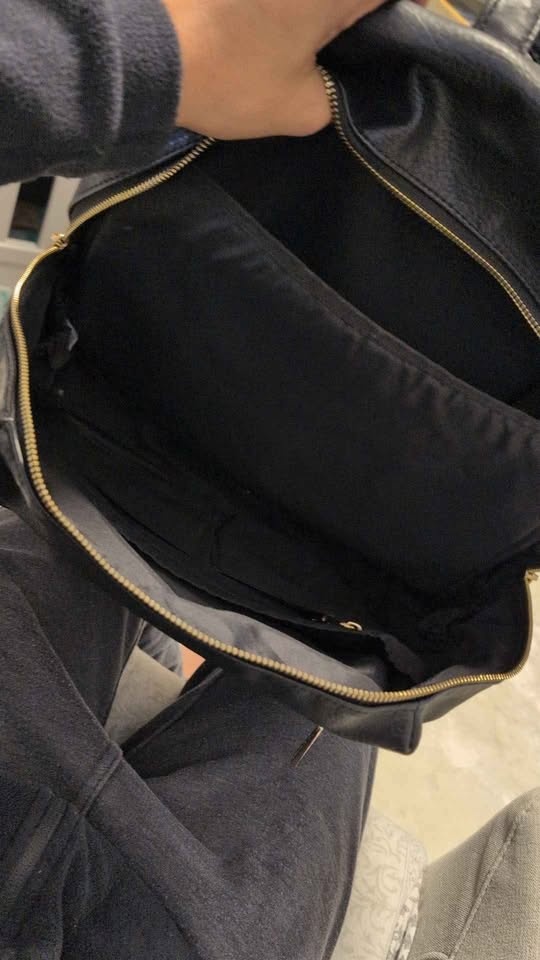 Selling leather diaper bag - photo 3