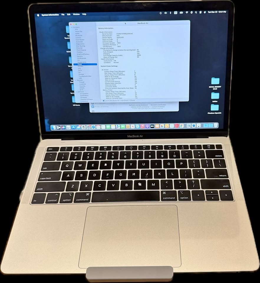 MacBook Air 13" (2019) - Retina, i5, 8GB, 256GB - Excellent