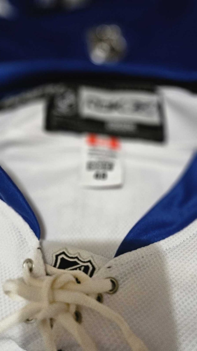Authentic Maple Leafs Mats Sundin Jersey - photo 2