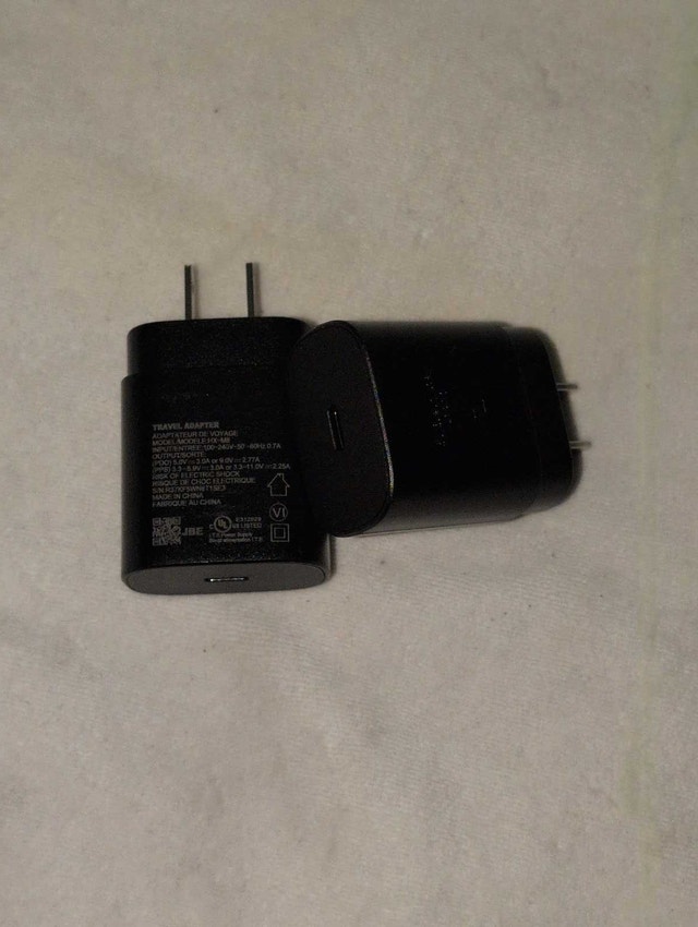 Samsung Charger - photo 2