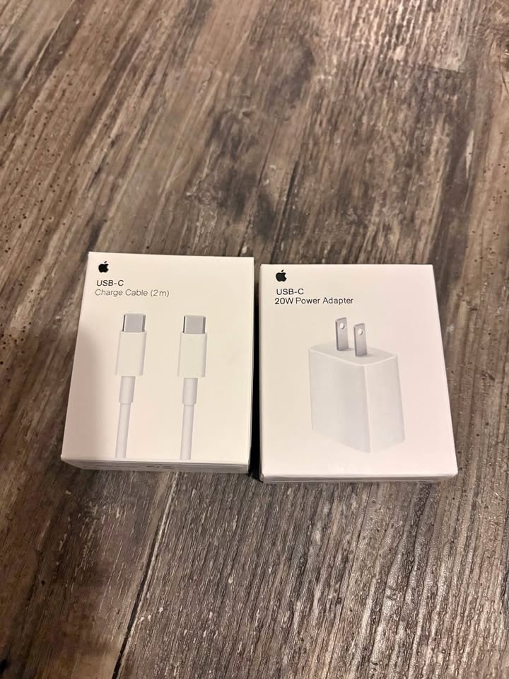 Brand new Apple USB‑C Charger Set-20W Wall Plug + 2m Cable