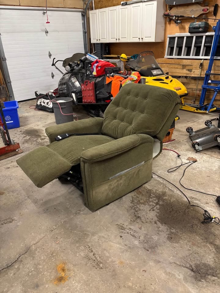 Pride lift chair - photo 3