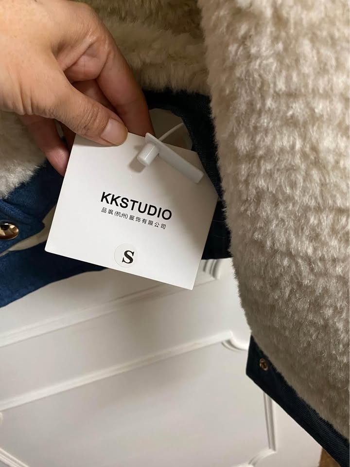 BNWT Jacket - photo 4