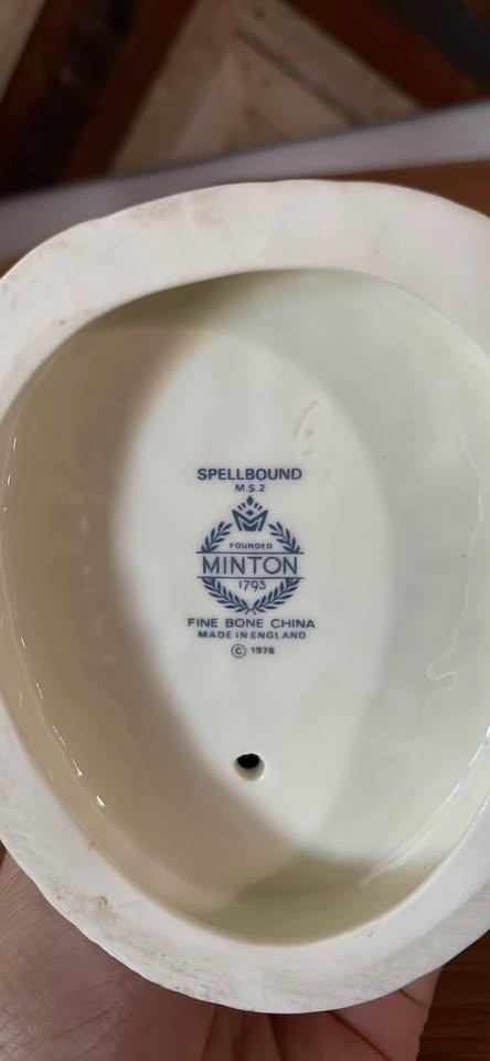 1978 Spellbound Figurine - photo 4