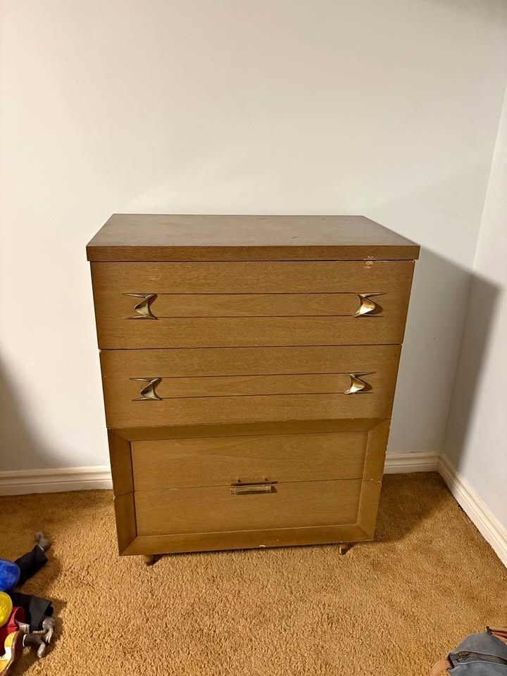 MCM DRESSER