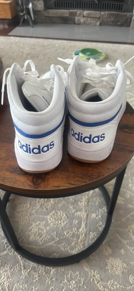 Adidas Shoes - photo 2
