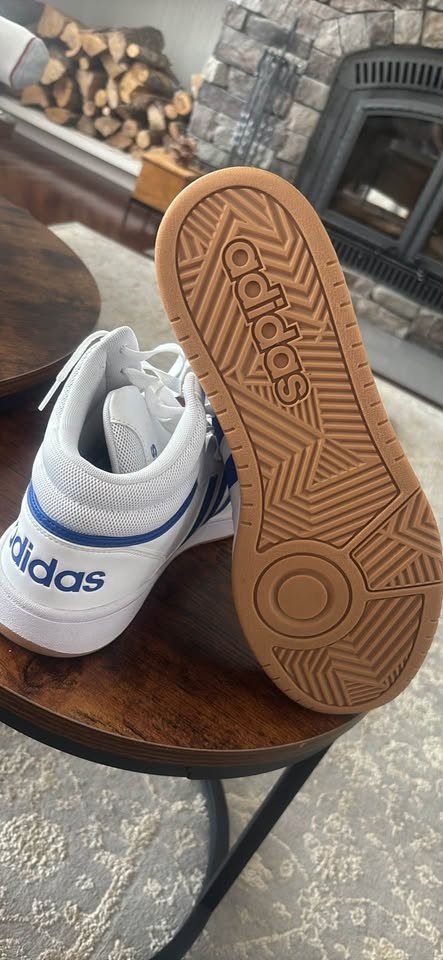 Adidas Shoes - photo 3
