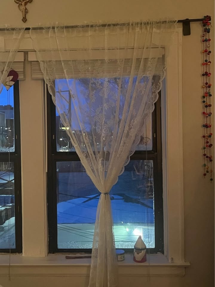 Cute vintage style lace curtains - photo 2