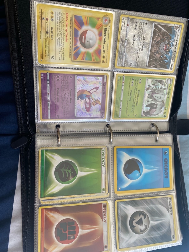 Pokemon binder with Pokemon cards - photo 5