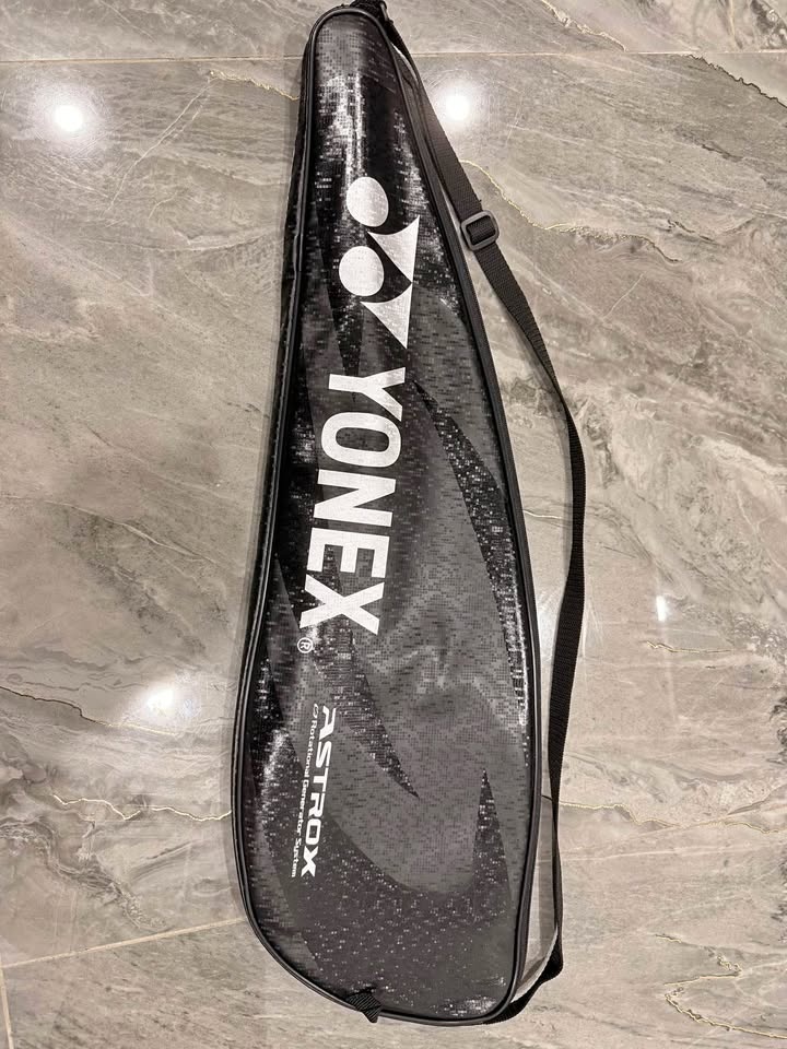 Yonex Astrox 100zz Badminton Racquet