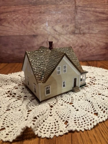 1994 Hallmark Sarah's Prairie Home - photo 4