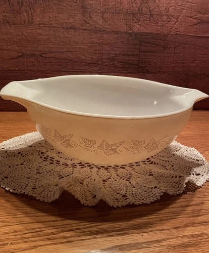 Vintage Lg 4 Quart Sandlewood Pyrex Bowl