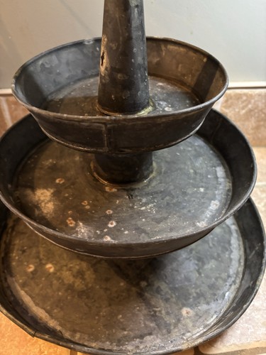 Vintage 3 Tier Metal Tray - photo 2