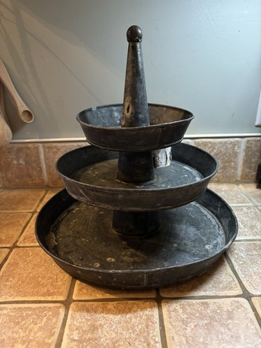 Vintage 3 Tier Metal Tray - photo 3
