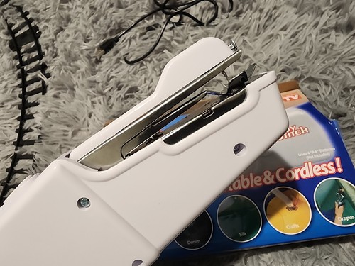 Mini Portable Smart Electric Sewing Machine - photo 2