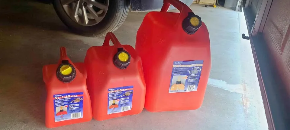 3 Self-Venting Fuel Cans, 5L, 10L and 25L! thumbnail