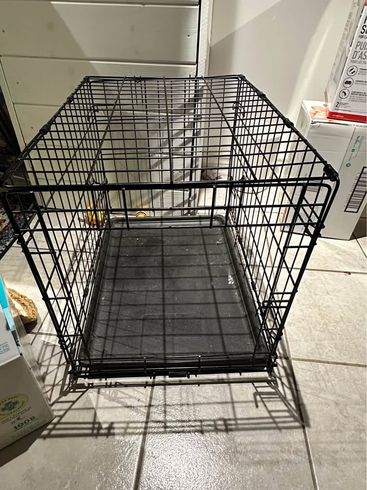 Black Wire Small Dog Crate - photo 2