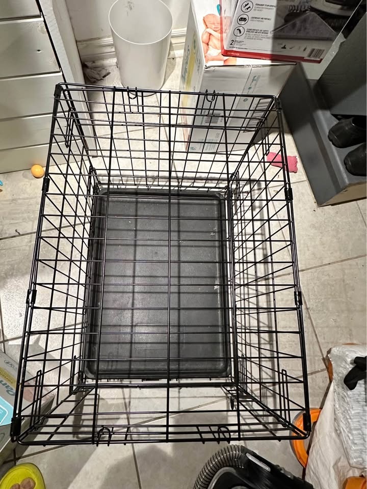 Black Wire Small Dog Crate - photo 3