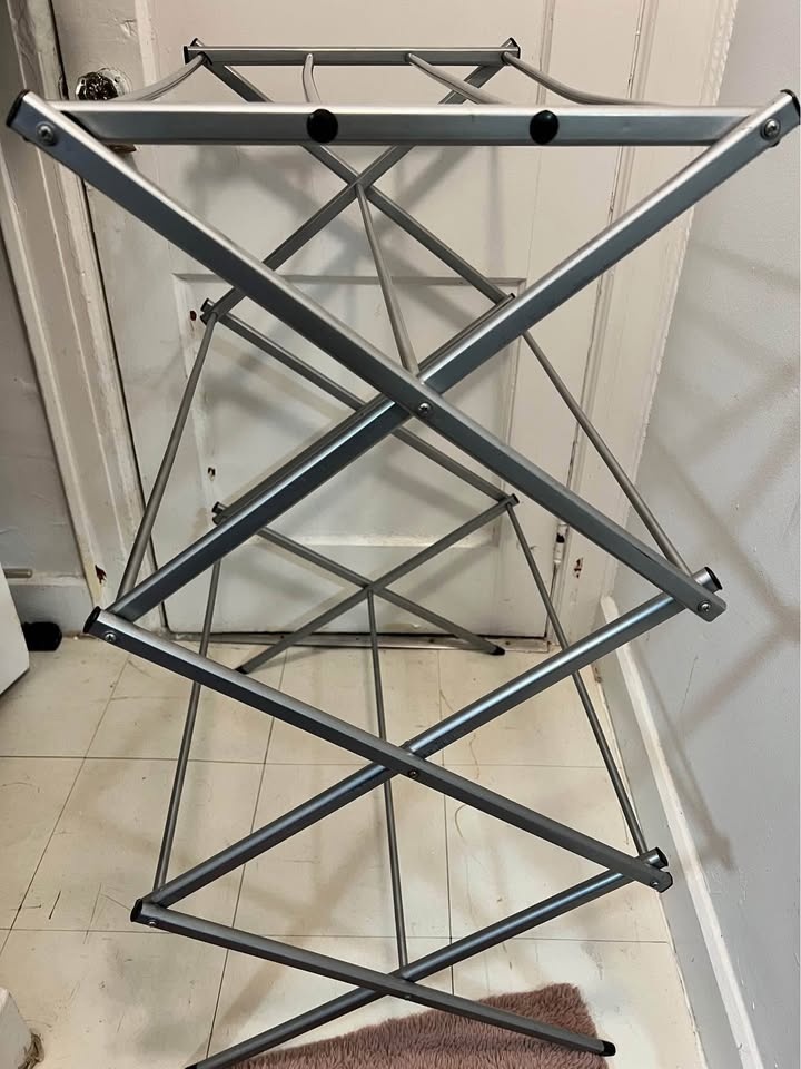 Clothes line/hanger - photo 2