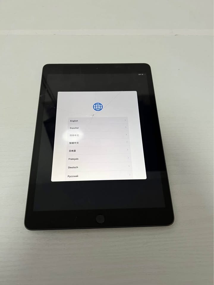 iPad 7th Gen - photo 5