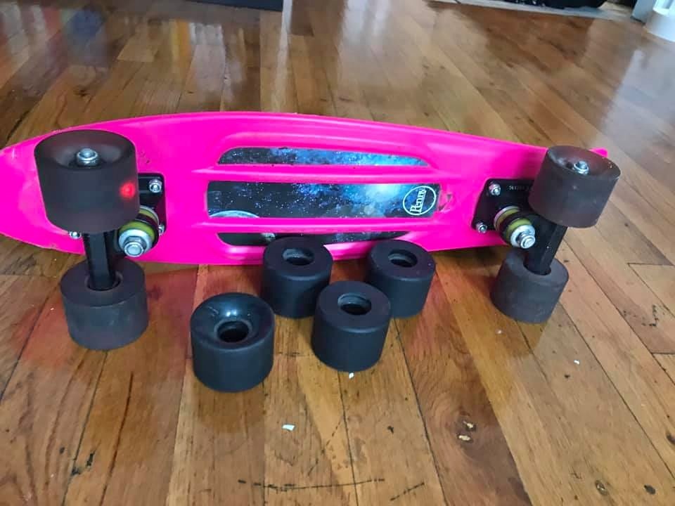 Penny board with light up wheels