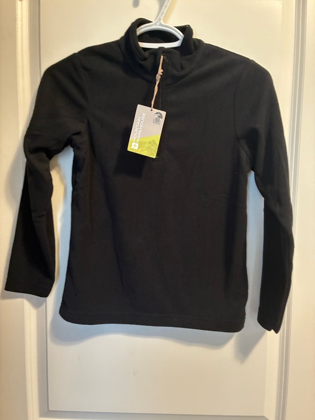 Cranston: Brand new Mountain Warehouse fleece Sz 9/10