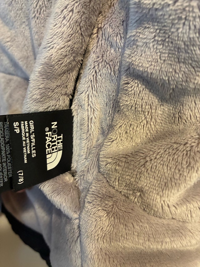 Cranston: Girl North Face reversible vest Sz S 7/8 - photo 3