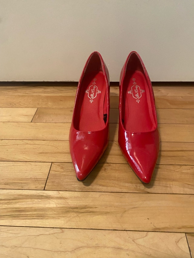 Cranston: Women’s heels Sz 7-8 - photo 2