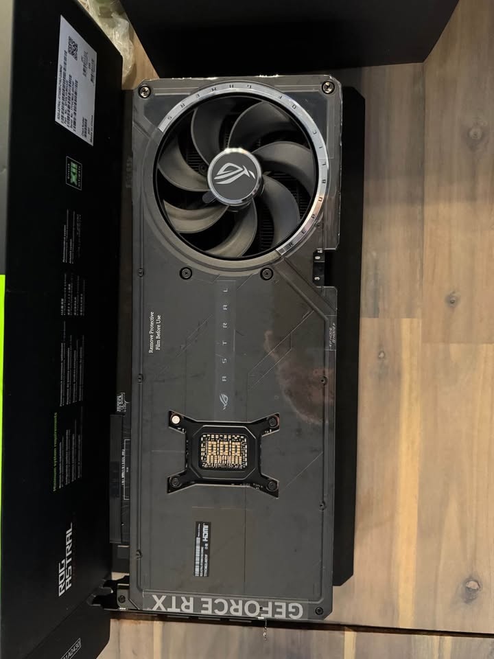 ASUS Astral RTX 5080 - photo 3
