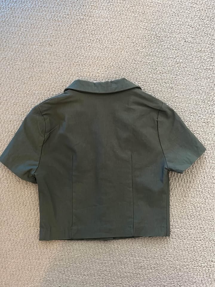 Simons Dark Green Cropped Button Up - photo 4