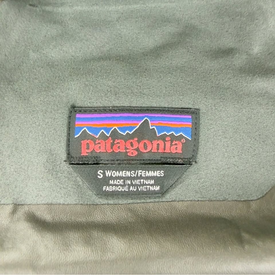 Patagonia NWT Women's Size Small Calcite Gore-tex Jacket 84995 - photo 2