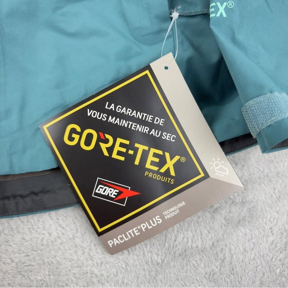 Patagonia NWT Women's Size Small Calcite Gore-tex Jacket 84995 - photo 4