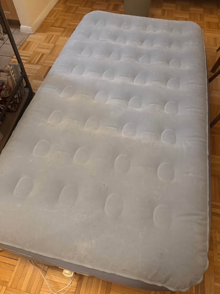 Aerobed Single Twin Size Air Mattress - photo 3