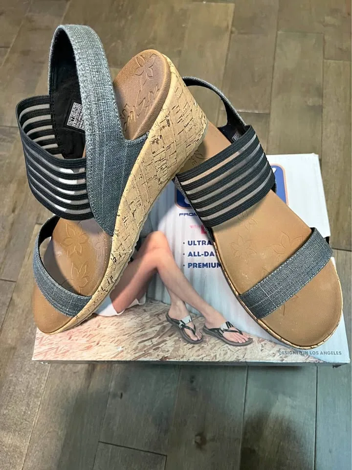Sketchers luxe foam wedge sandals-NEW-size 10 thumbnail