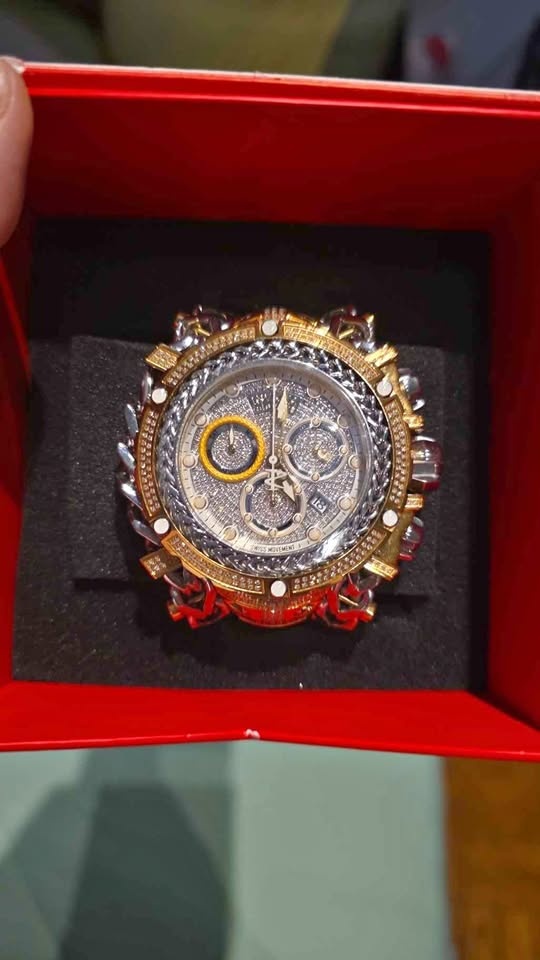Like New Invicta Gladiator Reserve 2.92 carat diamond watch