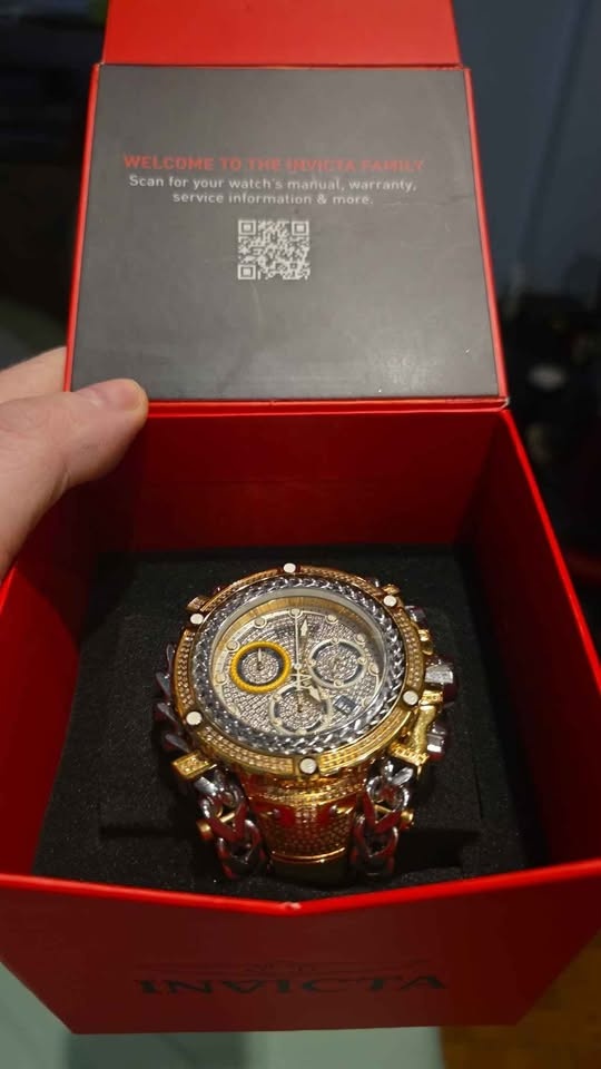 Like New Invicta Gladiator Reserve 2.92 carat diamond watch - photo 2