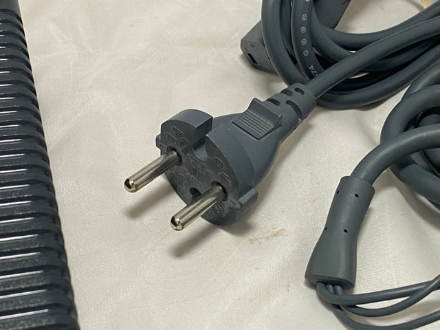 Microsoft Xbox 360 Power Supply + AV Cable - photo 5