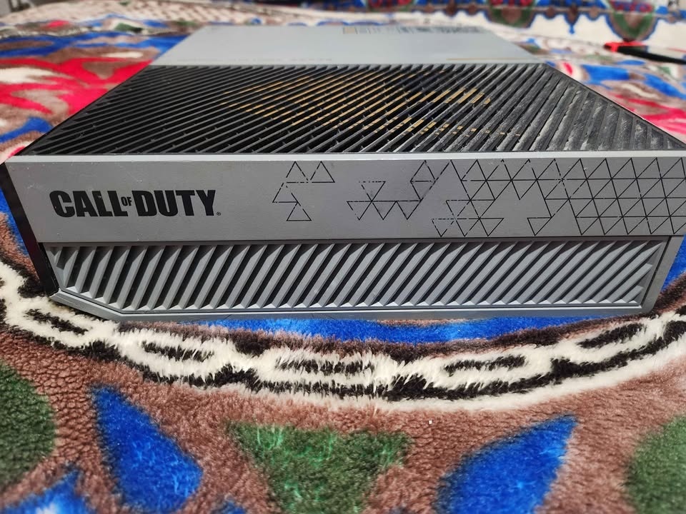 Xbox One Special AW Edition - photo 4