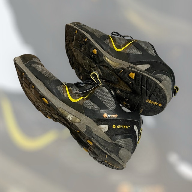 Hi-Tec Hiking Shoes - Size 9 - photo 4