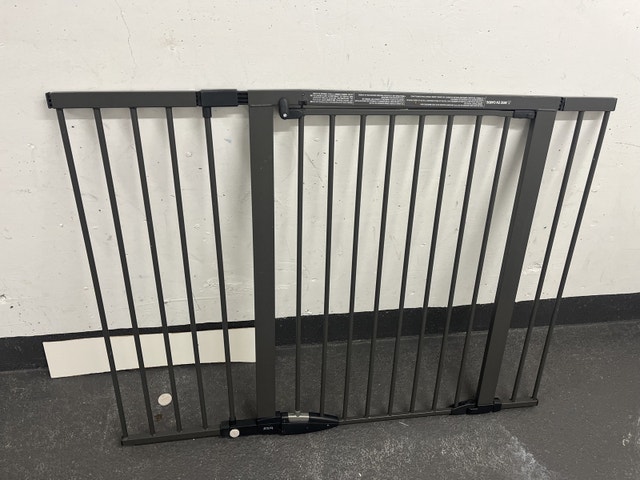 Brica Child Safety Gate - photo 4