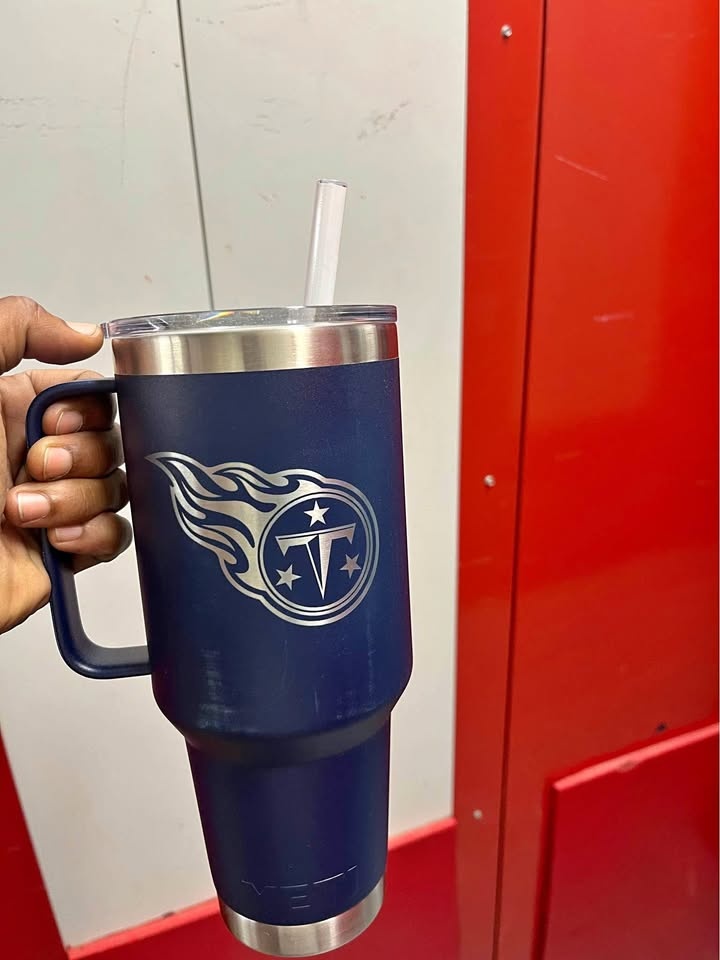Yeti Official NFL Rambler 42 oz Straw Mug