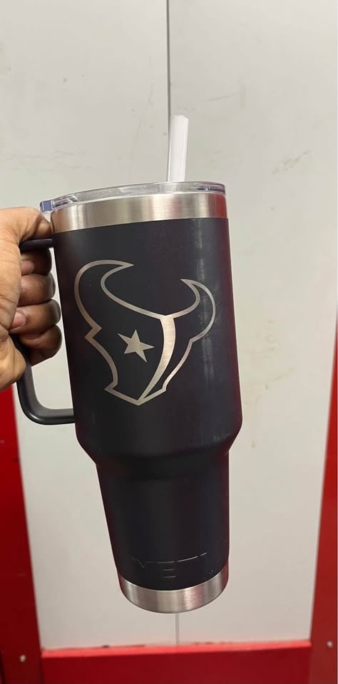 Yeti Official NFL Rambler 42 oz Straw Mug - photo 3