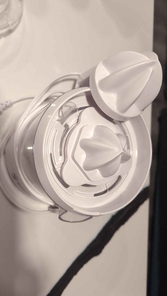 Electric Juicer - photo 2