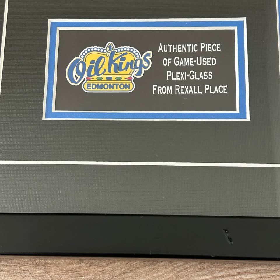 Edmonton Oil Kings Game-Used Plexi-Glass Framed Display - photo 4