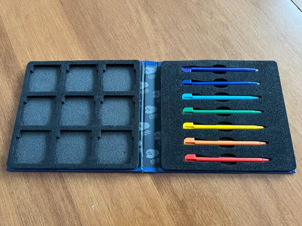 Club Nintendo Official Limited Colorful Touch Pen Card Case - photo 2
