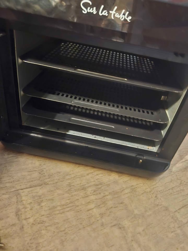 Air fryer - photo 2