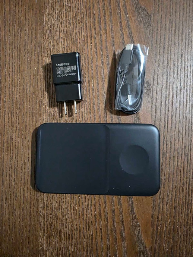 Samsung Wireless Charger Duo - photo 3