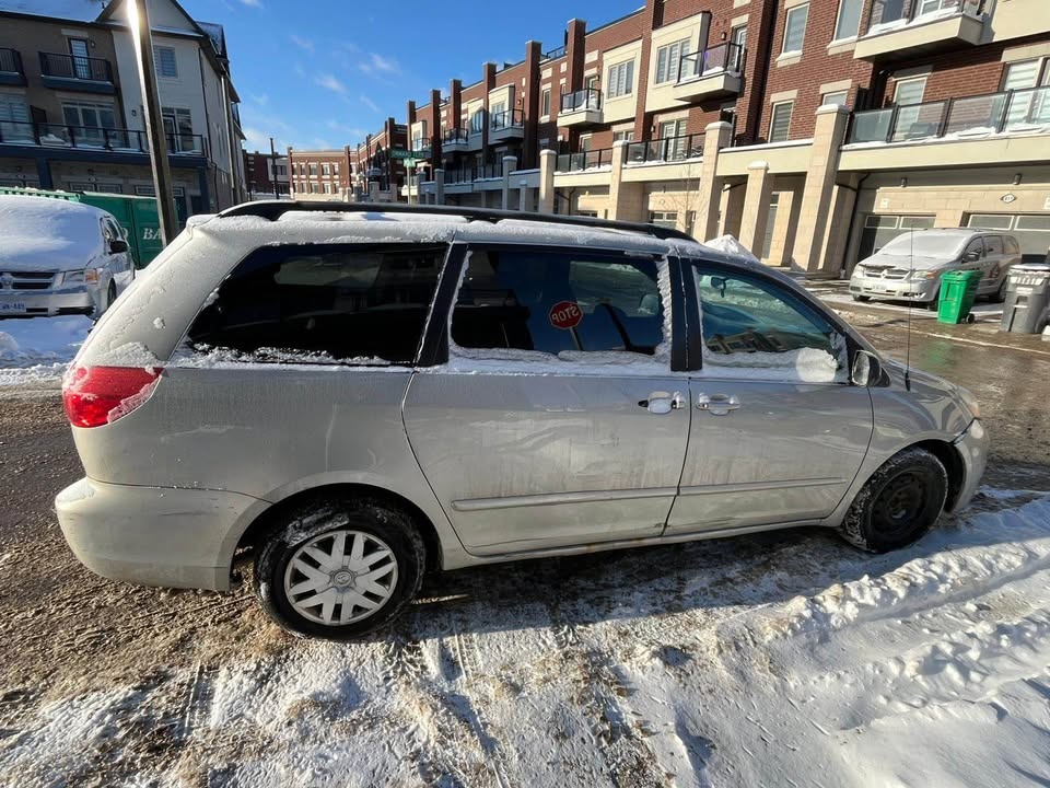 2008 Toyota Sienna - photo 4