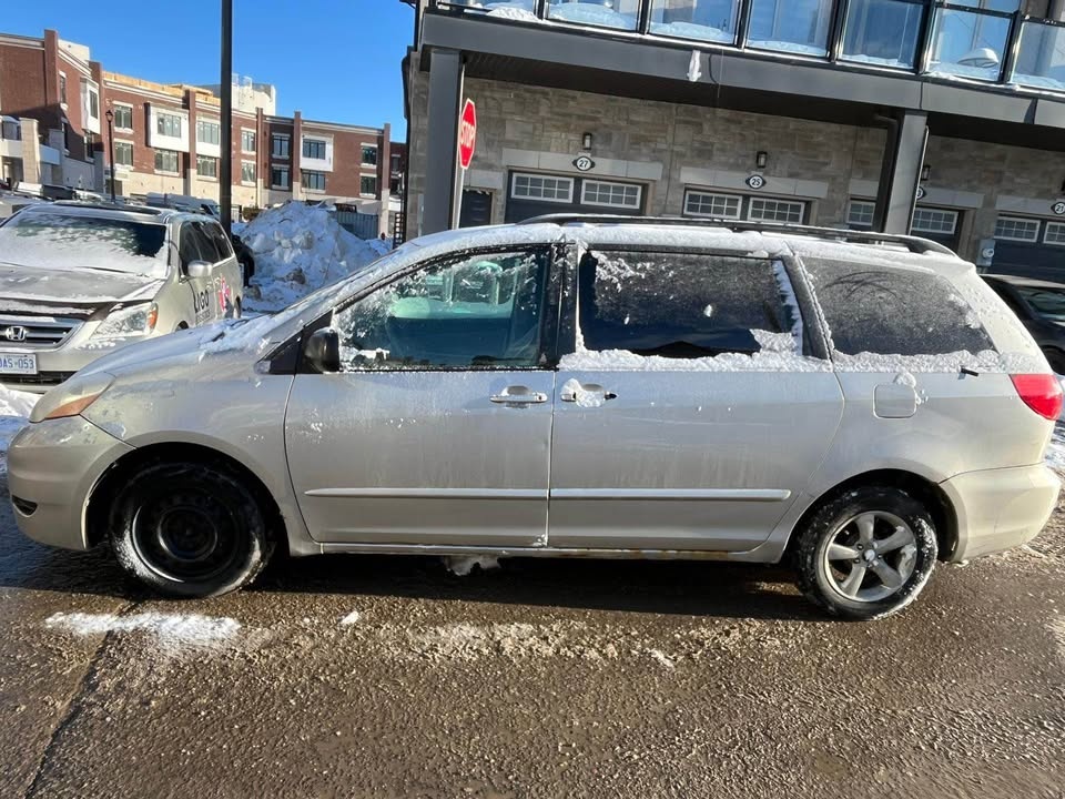 2008 Toyota Sienna - photo 5